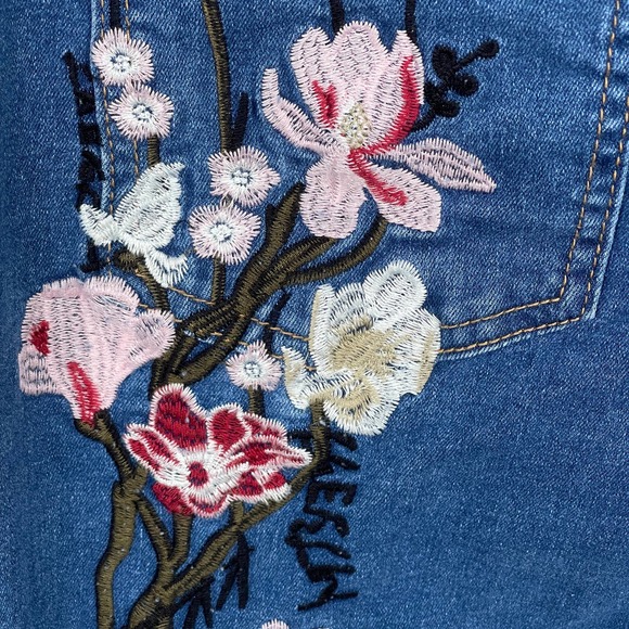 Shein Flare Jeans Womens Large 8/10 Embroidered Floral Boho Bohemian Cottagecore - Picture 3 of 12